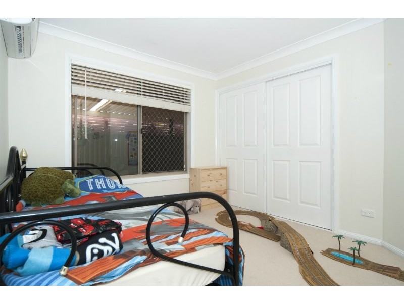 2 Putter Place, Arundel QLD 4214