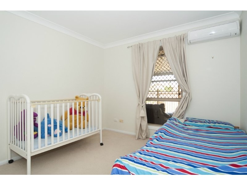 2 Putter Place, Arundel QLD 4214