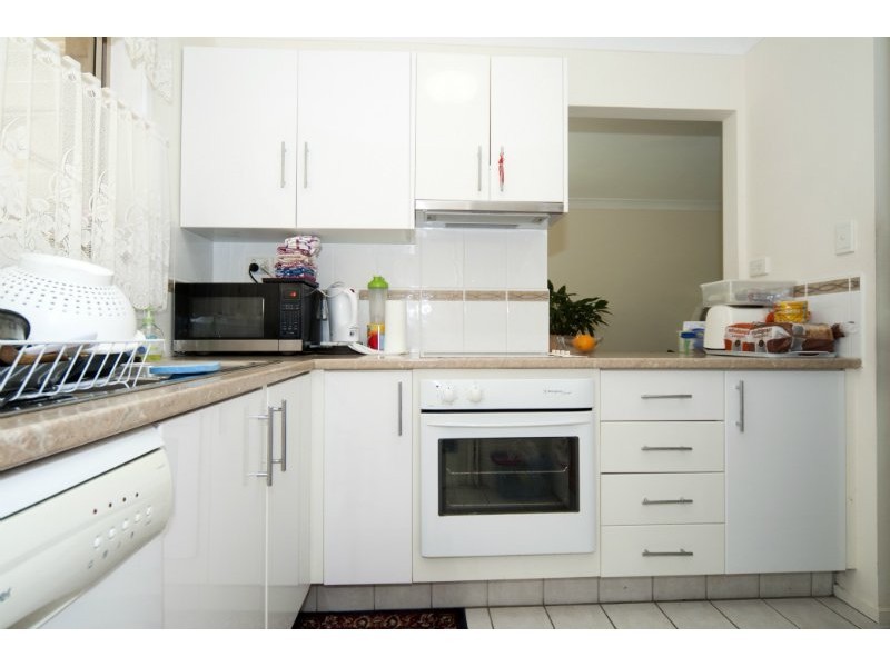 32/21 Usher Avenue, Labrador QLD 4215