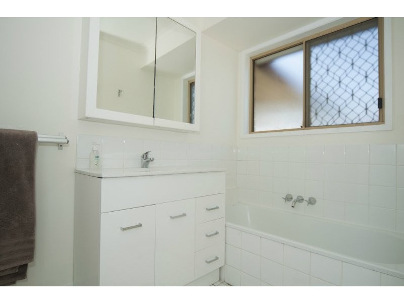 1/10 Orkney Place, Labrador QLD 4215