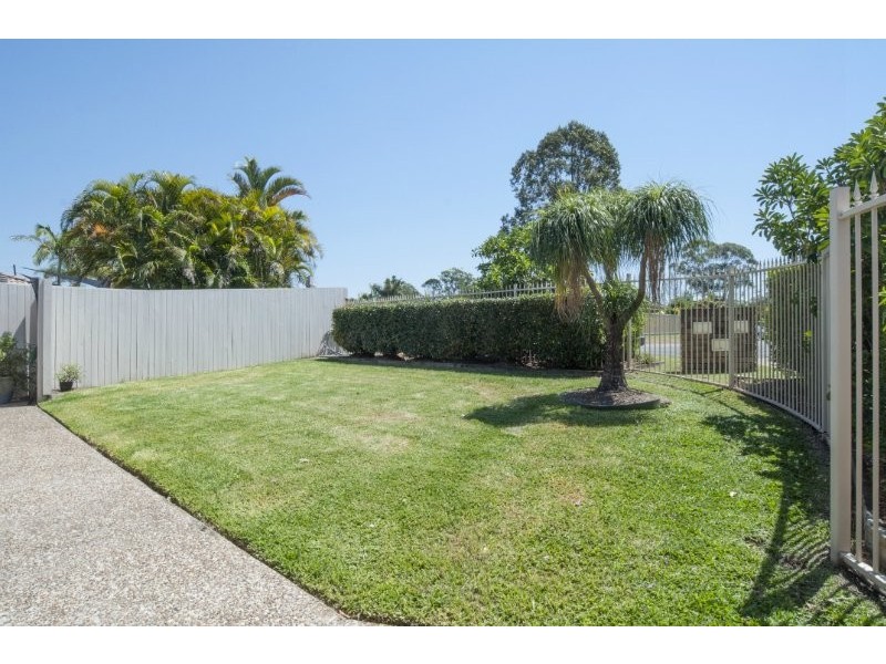 1/10 Orkney Place, Labrador QLD 4215