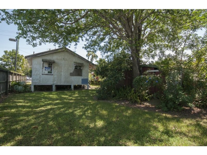 7 Turpin Road, Labrador QLD 4215