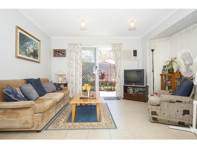 2/8 Webb Street, Labrador QLD 4215