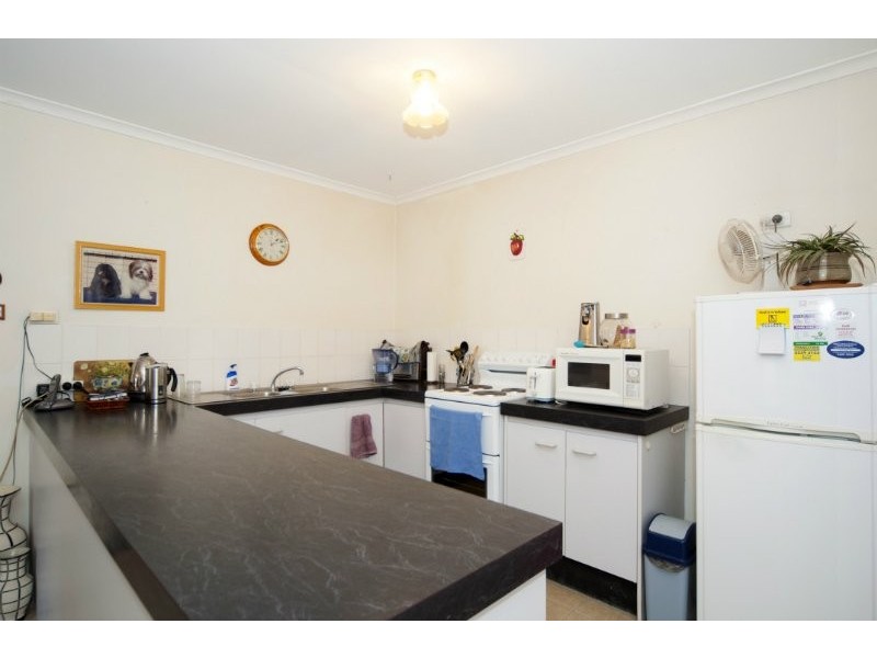 2/8 Webb Street, Labrador QLD 4215