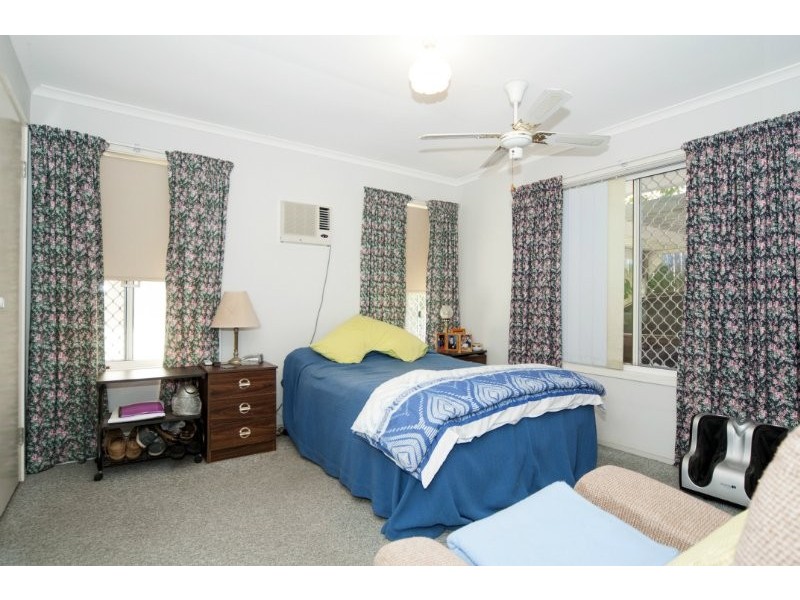 2/8 Webb Street, Labrador QLD 4215