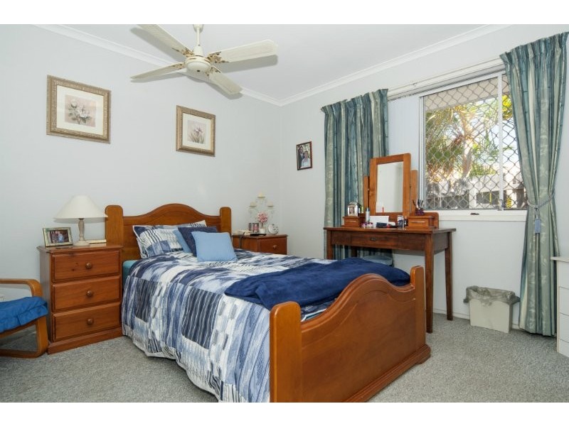 2/8 Webb Street, Labrador QLD 4215