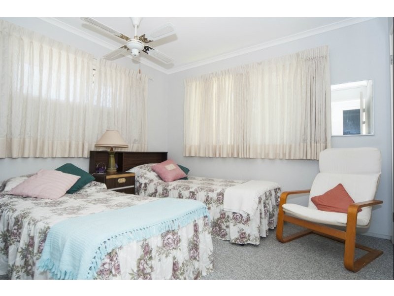 2/8 Webb Street, Labrador QLD 4215