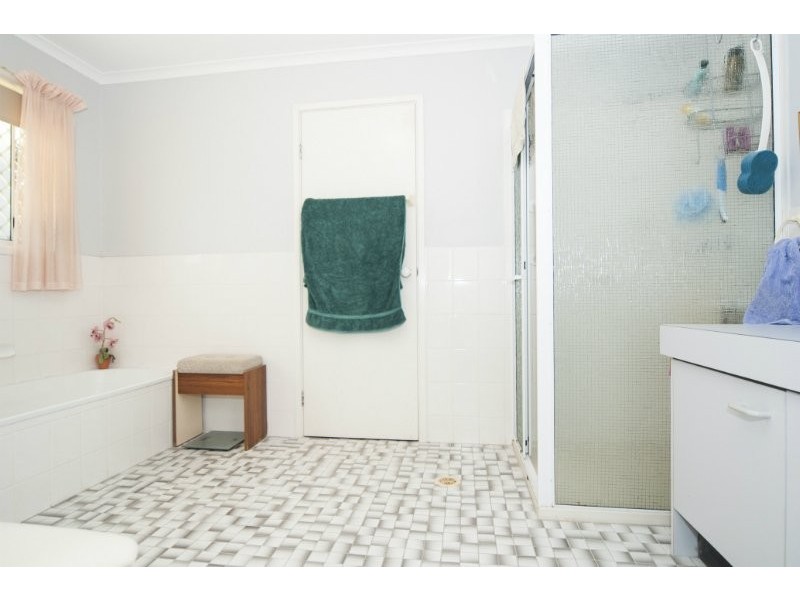 2/8 Webb Street, Labrador QLD 4215