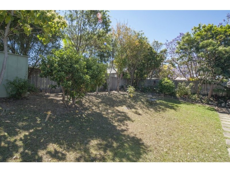 2/8 Webb Street, Labrador QLD 4215