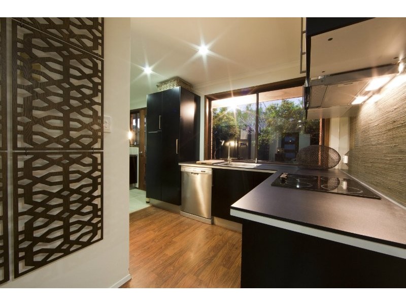 2/23 Botanical Drive, Labrador QLD 4215