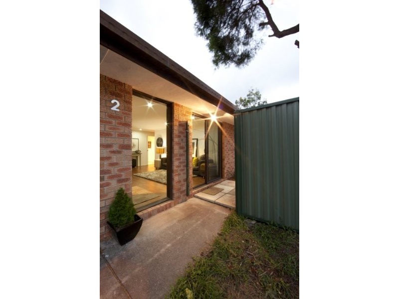 2/23 Botanical Drive, Labrador QLD 4215