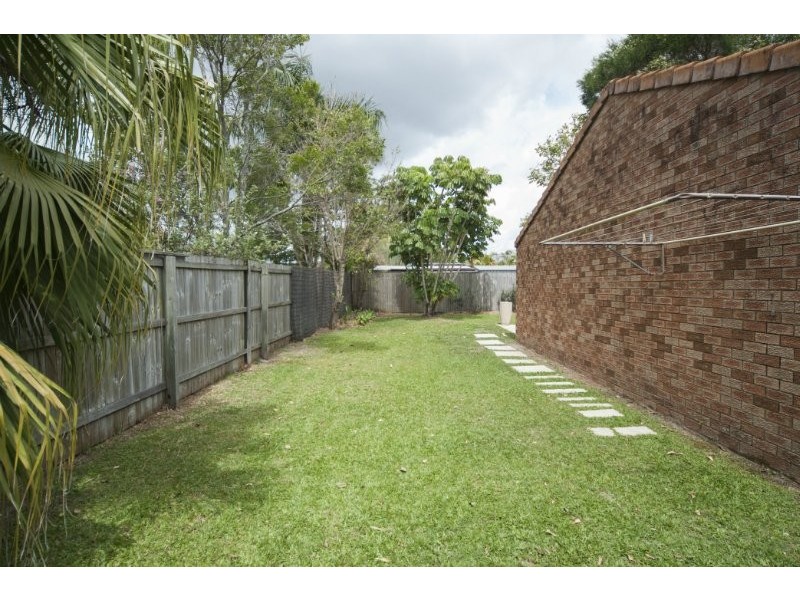 2/23 Botanical Drive, Labrador QLD 4215