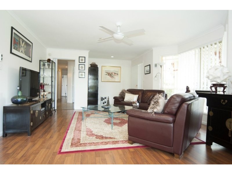 9/154 Central Street, Labrador QLD 4215