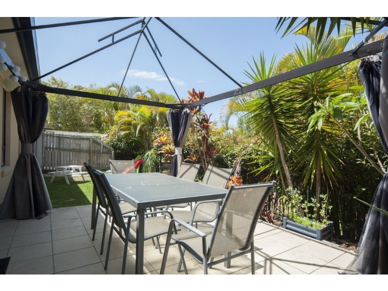 27/20 Brown Street, Labrador QLD 4215