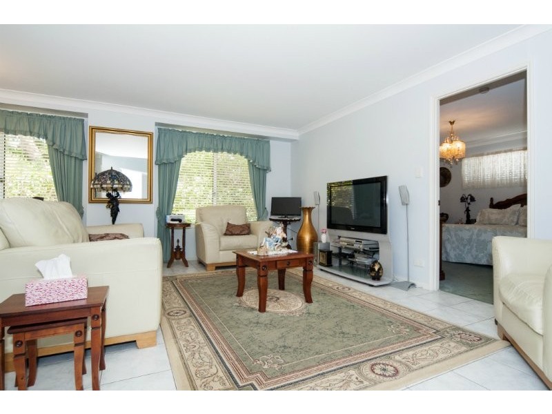 2/4-6 Clinton Street, Labrador QLD 4215