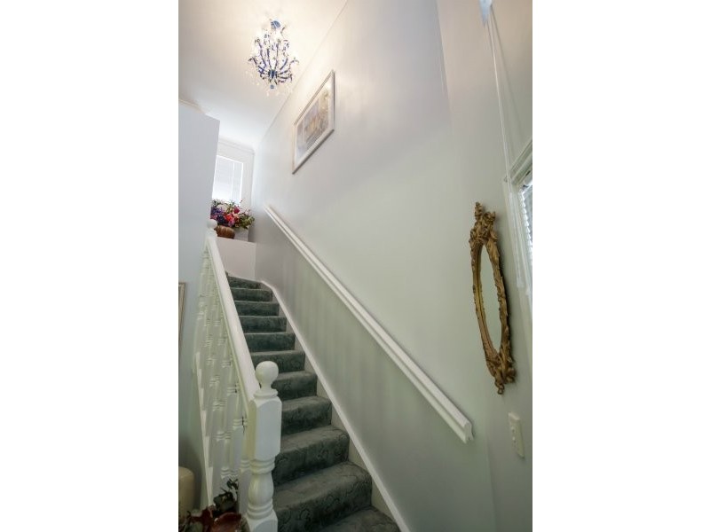 2/4-6 Clinton Street, Labrador QLD 4215