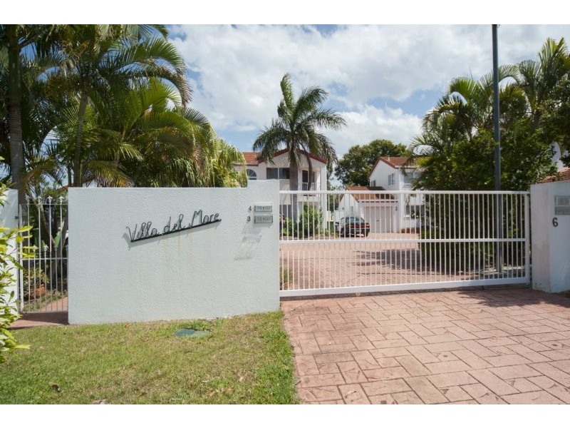 2/4-6 Clinton Street, Labrador QLD 4215