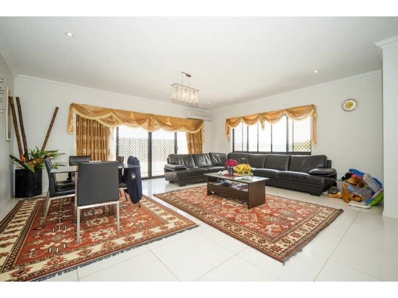 40 Salvado Drive, Pacific Pines QLD 4211