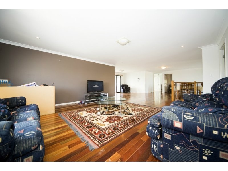 40 Salvado Drive, Pacific Pines QLD 4211