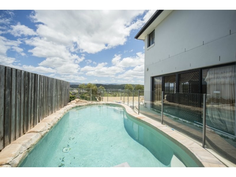 40 Salvado Drive, Pacific Pines QLD 4211