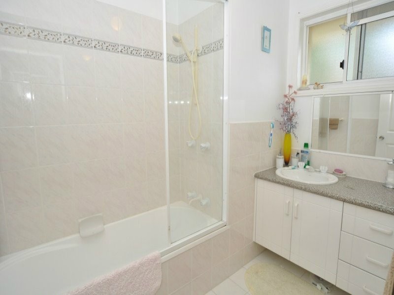 2/61 Imperial Parade, Labrador QLD 4215