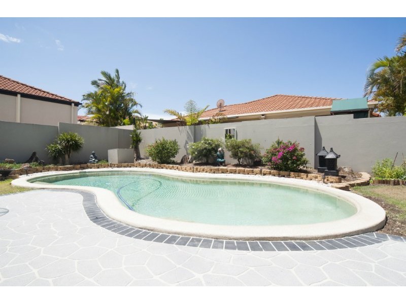 5 Orpington Court, Arundel QLD 4214