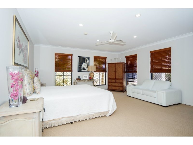 5 Orpington Court, Arundel QLD 4214