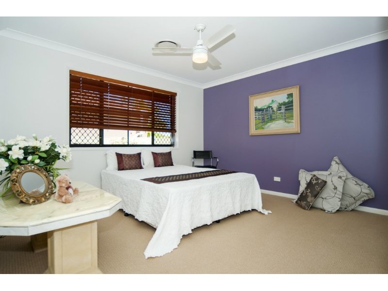 5 Orpington Court, Arundel QLD 4214