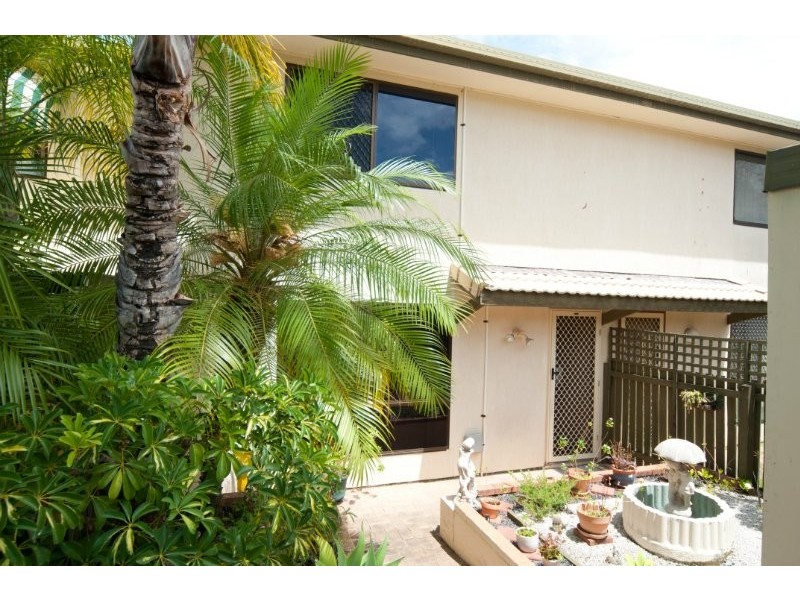 31/71 Olsen Avenue, Labrador QLD 4215