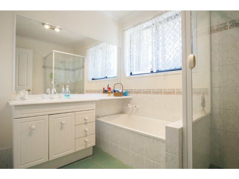 34 Urangan Court, Helensvale QLD 4212