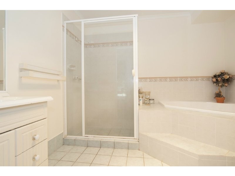 34 Urangan Court, Helensvale QLD 4212