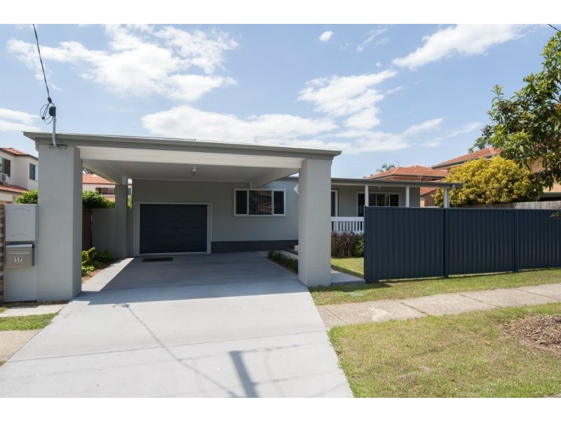 17 Gordon Street, Labrador QLD 4215
