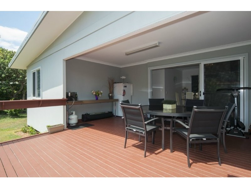 17 Gordon Street, Labrador QLD 4215