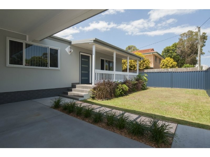 17 Gordon Street, Labrador QLD 4215