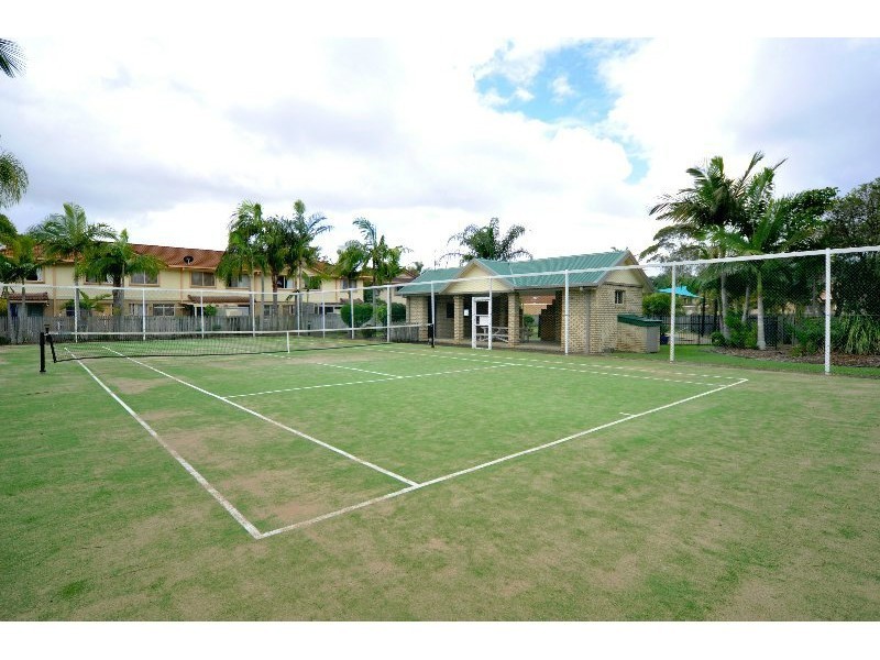 39/21 Usher Avenue, Labrador QLD 4215