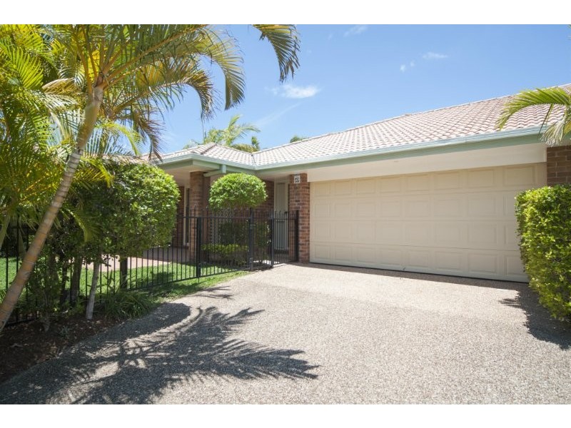 1/12 Jacqueline Avenue, Labrador QLD 4215