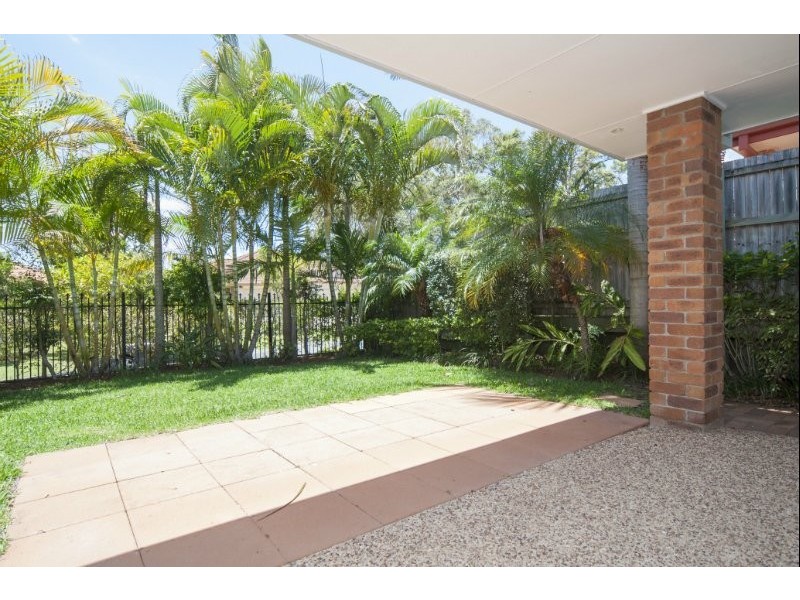 1/12 Jacqueline Avenue, Labrador QLD 4215