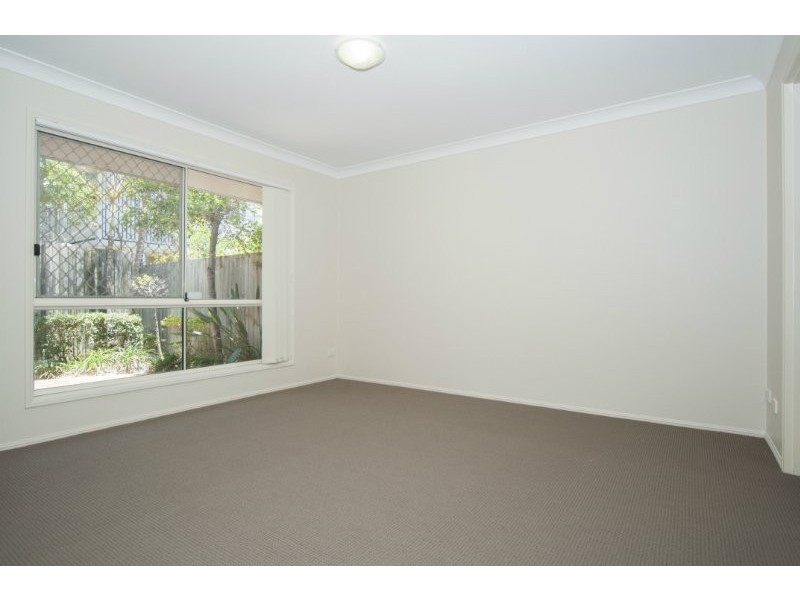 1/12 Jacqueline Avenue, Labrador QLD 4215