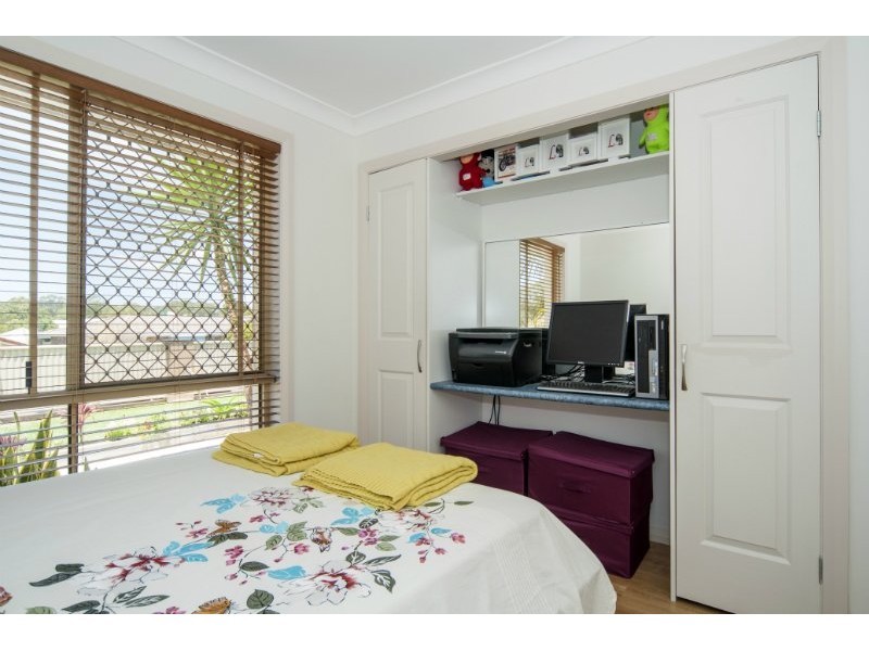 8 Footscray Court, Arundel QLD 4214