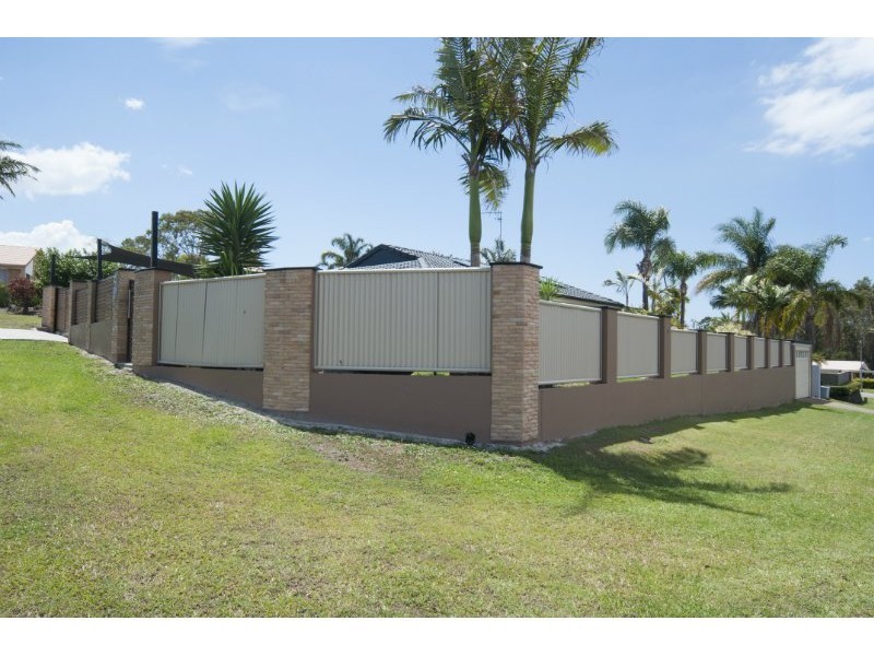 8 Footscray Court, Arundel QLD 4214