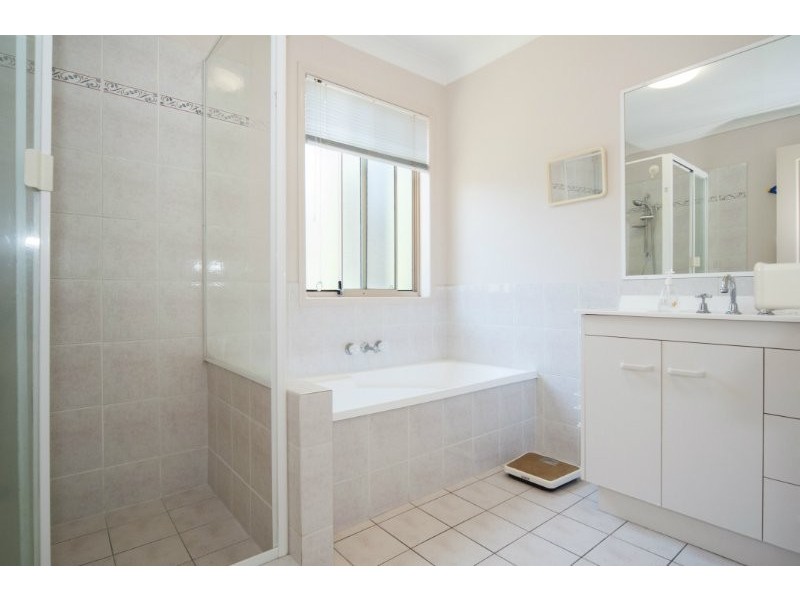 16 Georgia Street, Coombabah QLD 4216