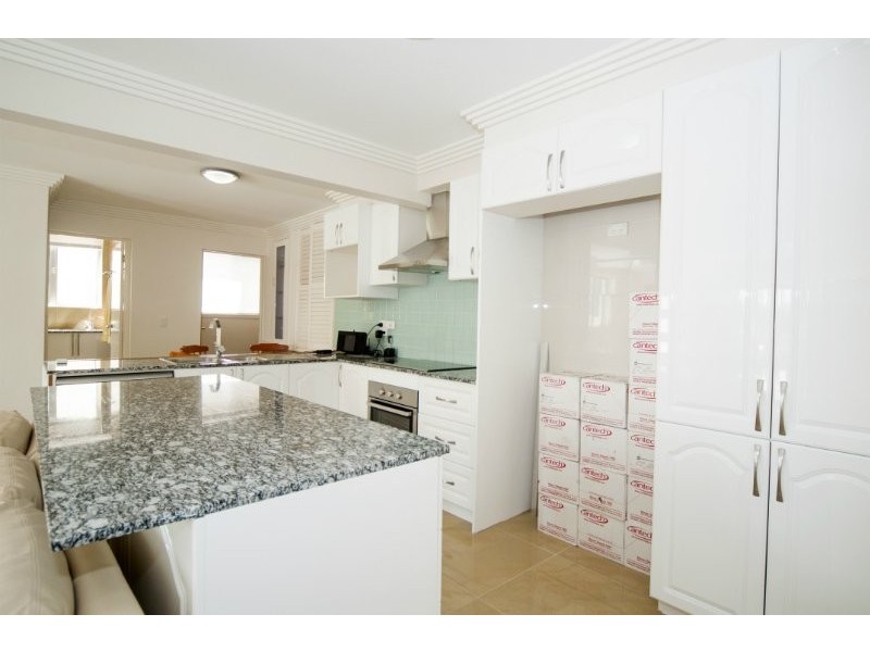 13 Clifton Street, Biggera Waters QLD 4216