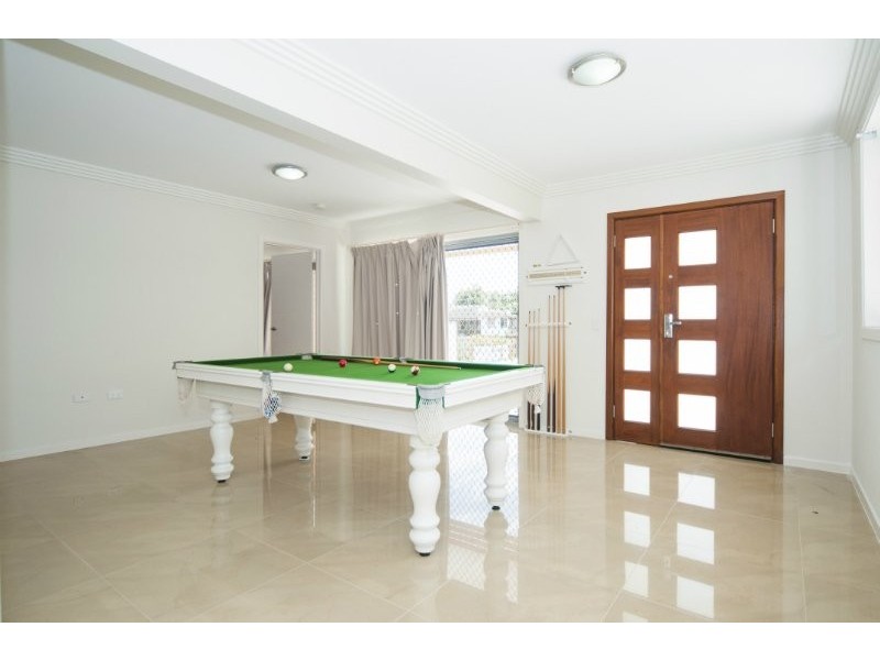 13 Clifton Street, Biggera Waters QLD 4216
