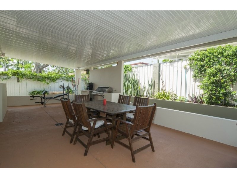 13 Clifton Street, Biggera Waters QLD 4216