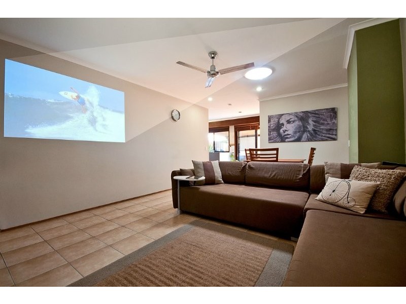 1/15 Morinda Way, Labrador QLD 4215