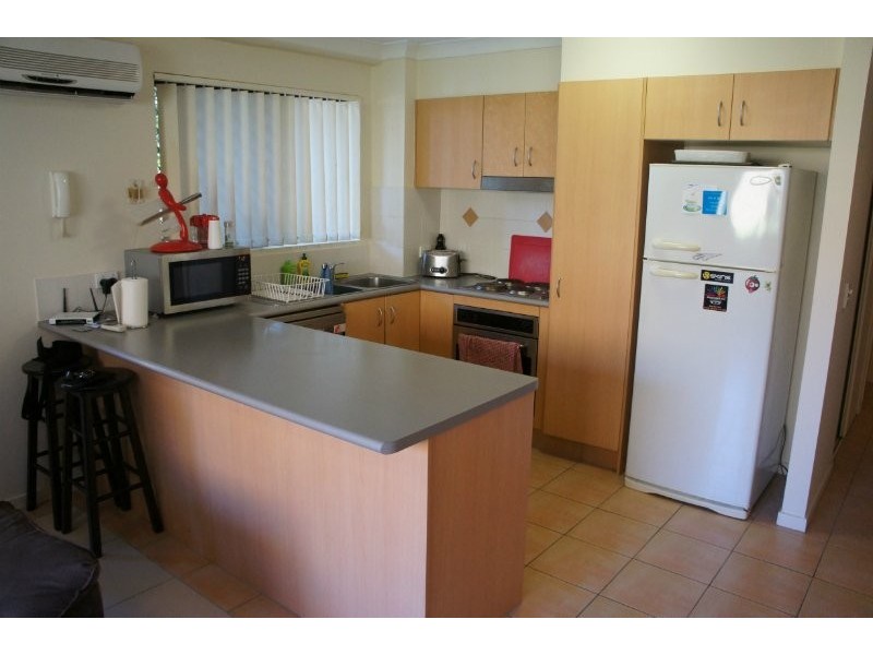 1/3 Tate Street, Southport QLD 4215