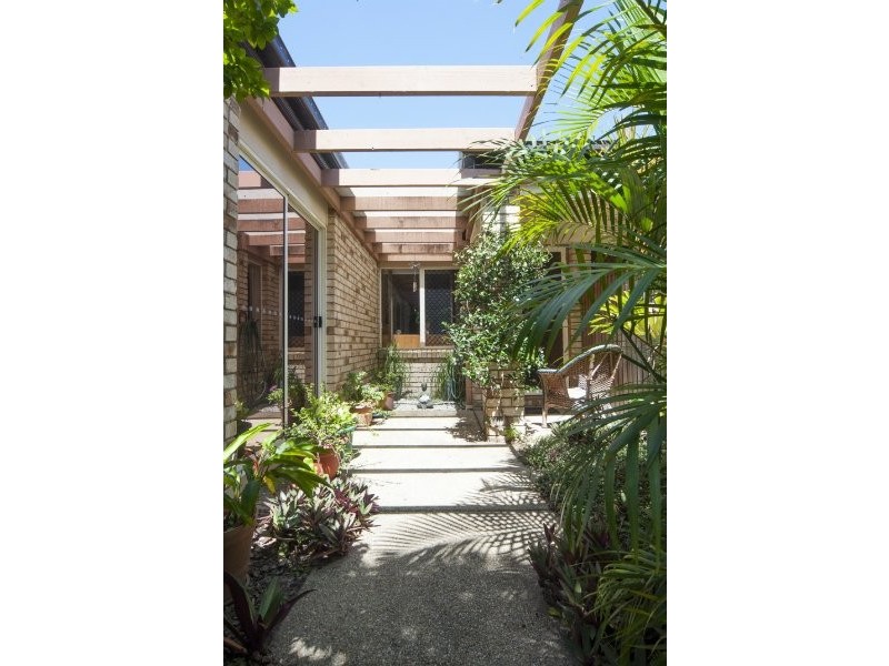 1/105 Muir Street, Labrador QLD 4215