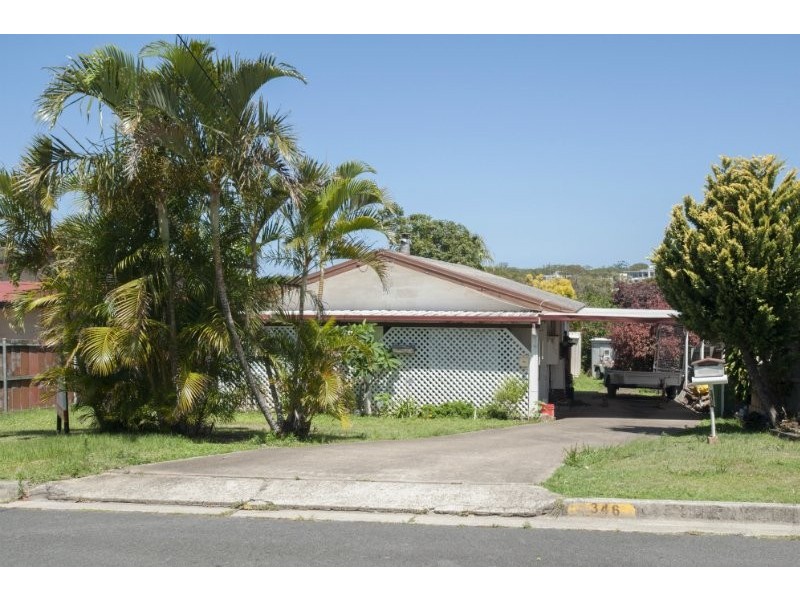 346 Government Road, Labrador QLD 4215