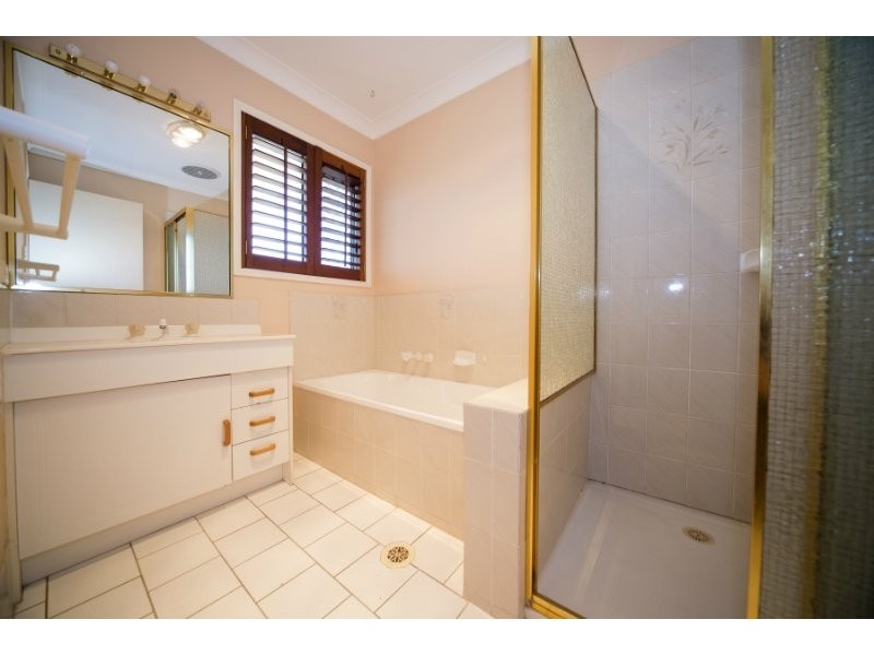 2/13 Jannie Court, Labrador QLD 4215