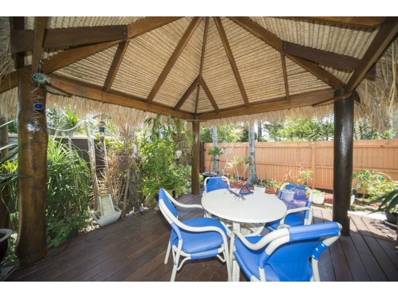 1/7 Middle Street, Labrador QLD 4215